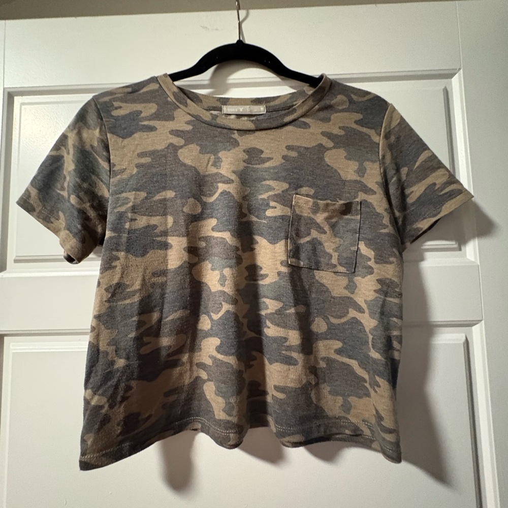 Tresics Camouflage Cropped Tee